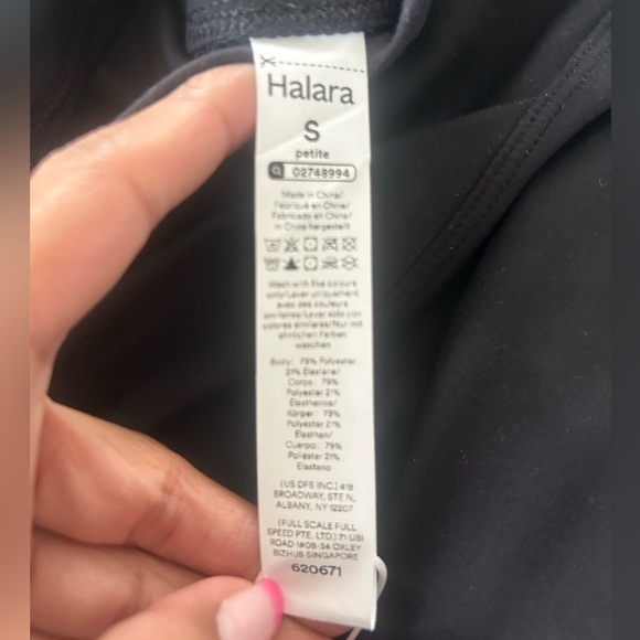 Halara High Waisted Crossover Flare Yoga Leggings Black SP - Picture 8 of 8